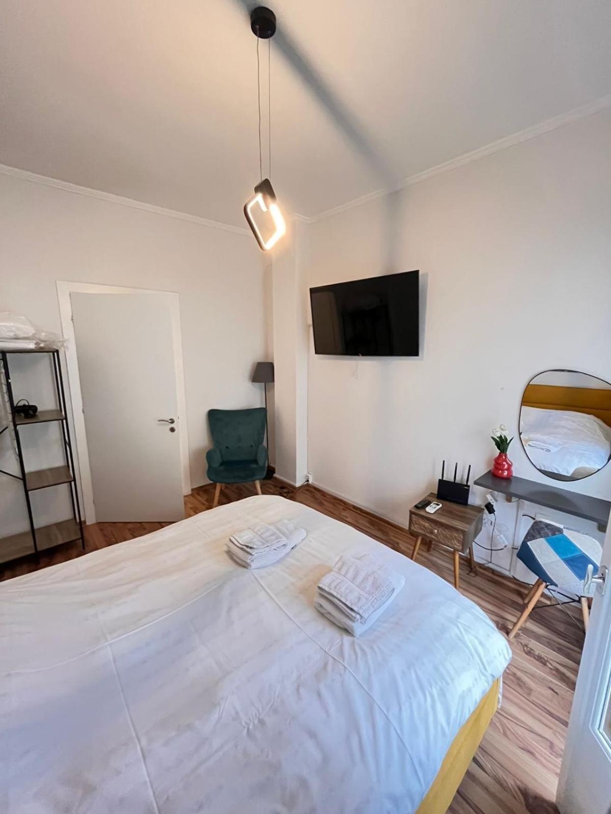 Modern Cozy Central Flat Патри Екстер'єр фото
