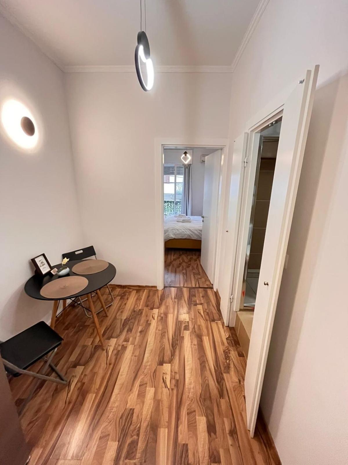 Modern Cozy Central Flat Патри Екстер'єр фото